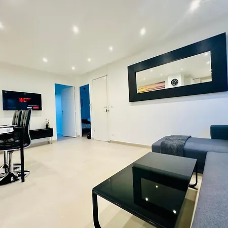 Spacious For 7 People Near La Defense